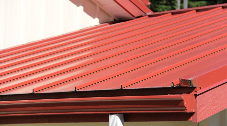 Professional gutter cleaning in East Tawas, MI